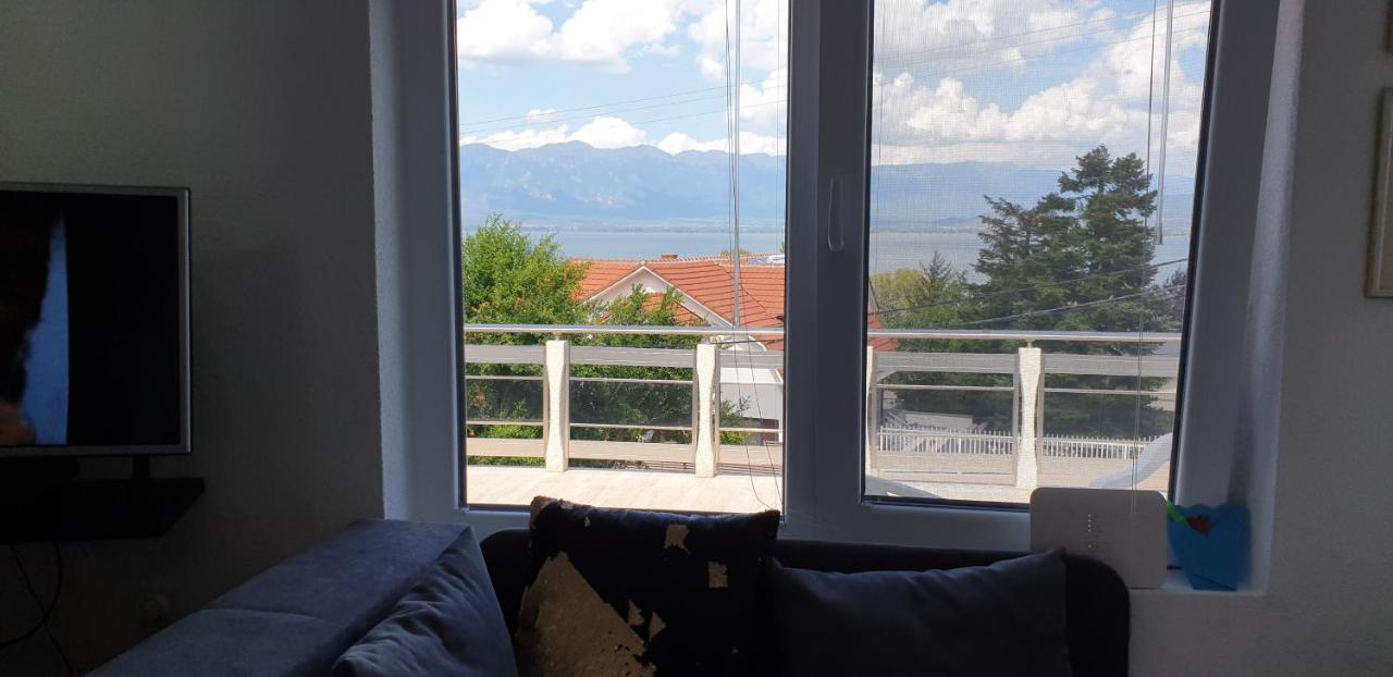 Family House Hotel Dojran Bagian luar foto